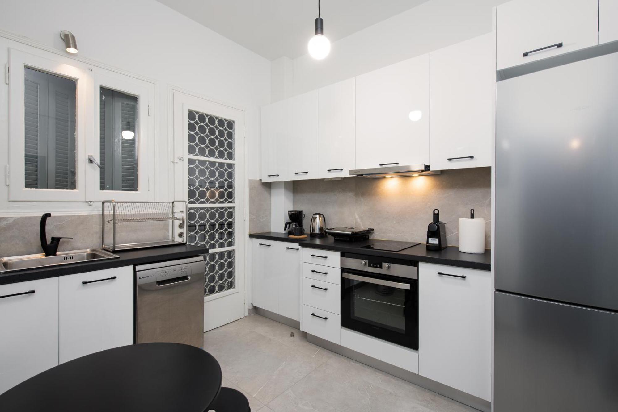 Philos At Nikis - Two Bedroom In Plaka Apartment